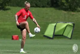 风云突变！AC米兰转会期内部沟通，荷甲版图或变，质疑声仍在，训练强度明显提升的简单介绍