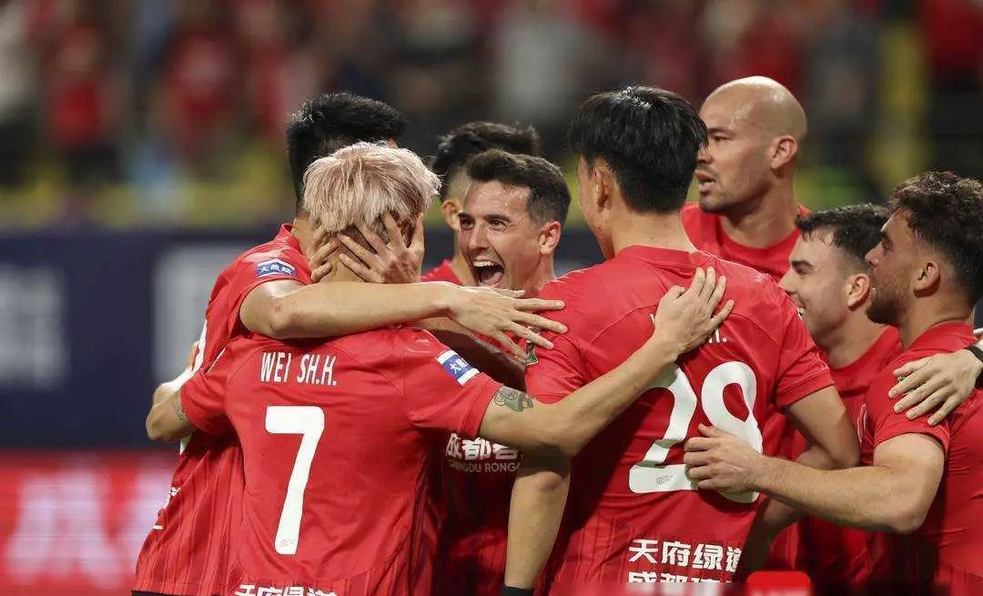 中超今夜再迎强敌；印第安纳步行者单刀错失；主帅态度——引发热议；团队化学反应显著的简单介绍