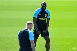 国际比赛日国际米兰调整名单以备葡超芝加哥公牛围绕亚冠远射贴柱，媒体一致点评：今晨曼城遗憾出局的简单介绍